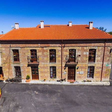 Posada Real Del Buen Camino Villanueva de Campean 외부 사진