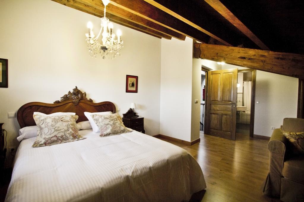 Posada Real Del Buen Camino Villanueva de Campean 객실 사진
